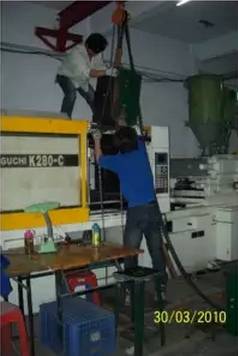 工业设施安全管理卡片 详解40项关键设备安全操作与维护要点